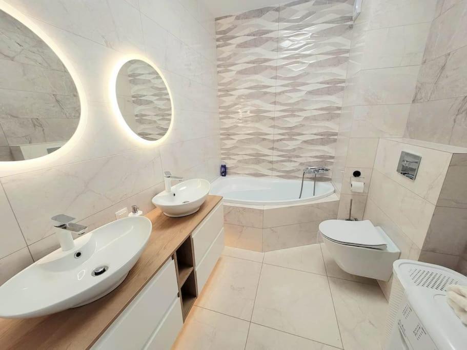 Apartment Sophie 3 Rooms, 2 Bathrooms, 8 Persons كراكوفيا المظهر الخارجي الصورة