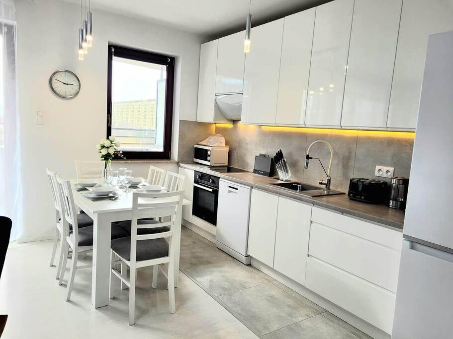 Apartment Sophie 3 Rooms, 2 Bathrooms, 8 Persons كراكوفيا المظهر الخارجي الصورة