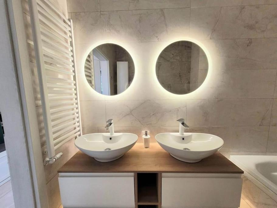 Apartment Sophie 3 Rooms, 2 Bathrooms, 8 Persons كراكوفيا المظهر الخارجي الصورة