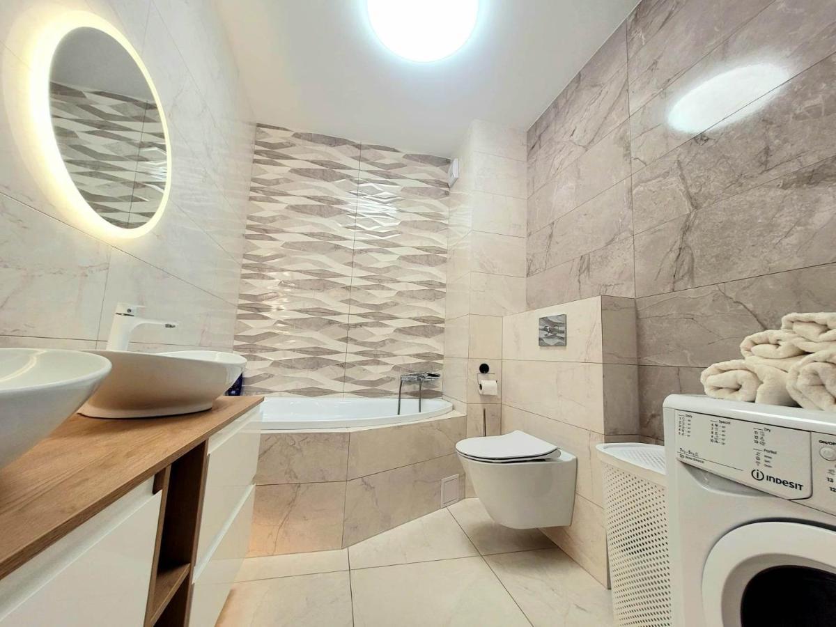 Apartment Sophie 3 Rooms, 2 Bathrooms, 8 Persons كراكوفيا المظهر الخارجي الصورة